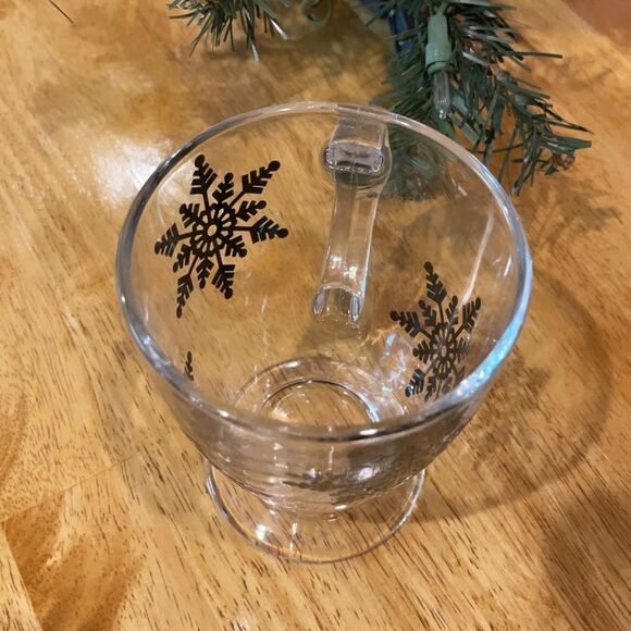 NWT Wool + Pepper Co. Snowflake Glass Mug - Picture 3 of 3